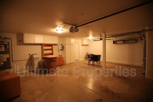 Building Photo - 7704 E Journey Ln