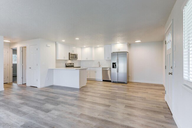 Building Photo - Hoff Dr. Duplex