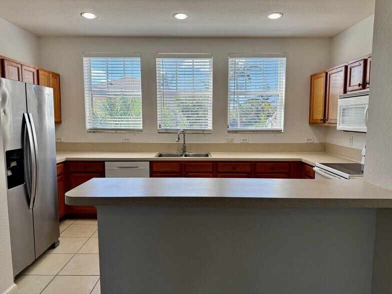 Building Photo - 870 Marina del Ray Ln