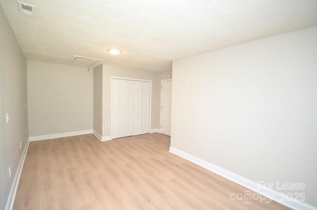 Building Photo - 3710 Burntwood Ct