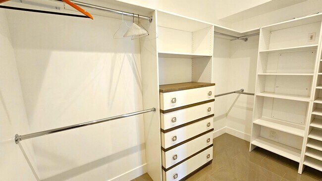 Building Photo - 237 1st St