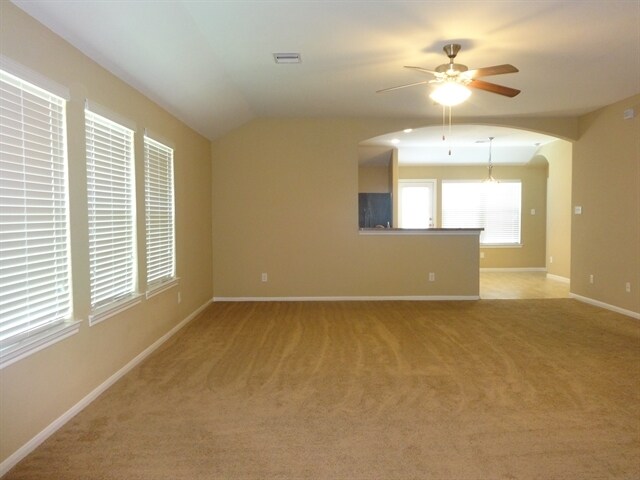 Building Photo - 28606 Lockeridge Farms Dr