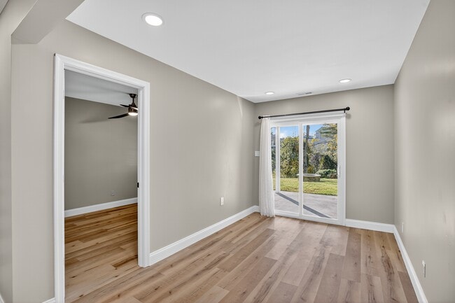 Building Photo - 3459 Howell Ct