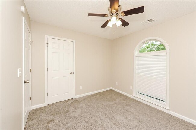 Building Photo - 246 Augusta Woods Dr