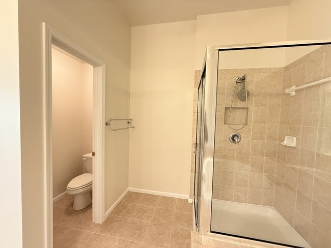 Building Photo - 1705 Waters Edge Trail