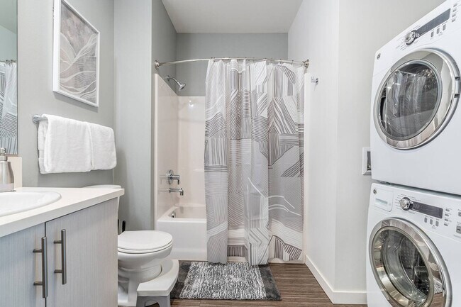 Building Photo - 1717 22nd Ave