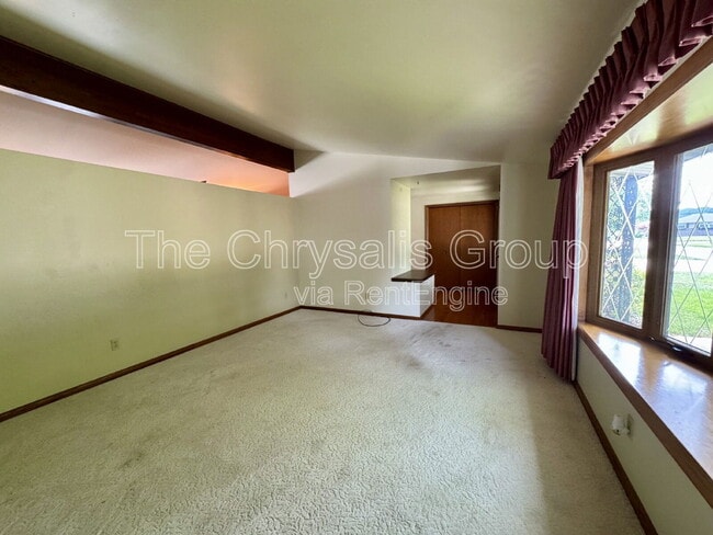 Building Photo - 1525 Clark St