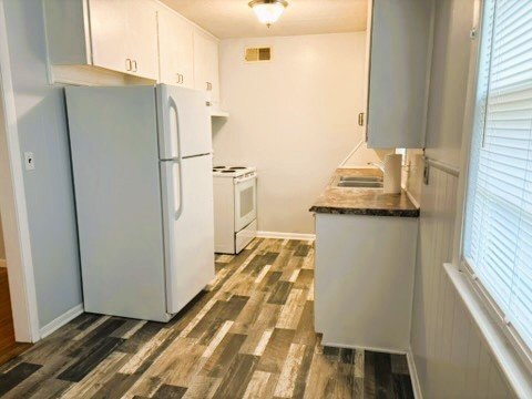 Building Photo - 3425 S Handley St