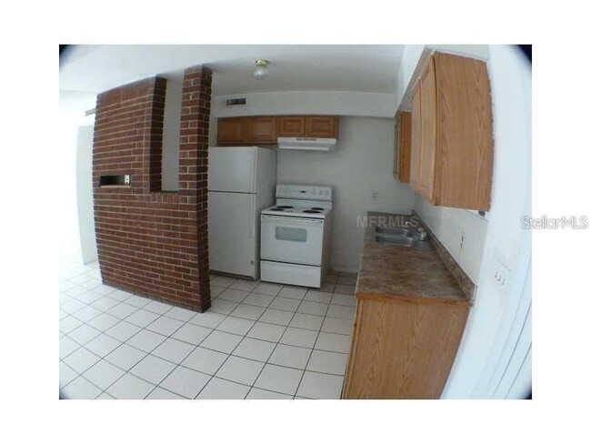 Building Photo - 895 Pasadena Ave