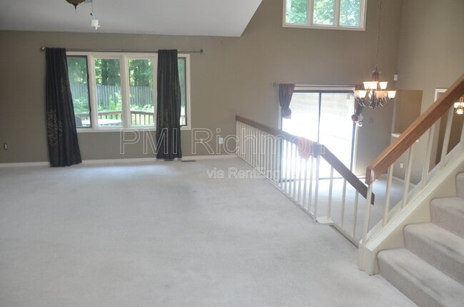 Building Photo - 10107 Hearthrock Ct