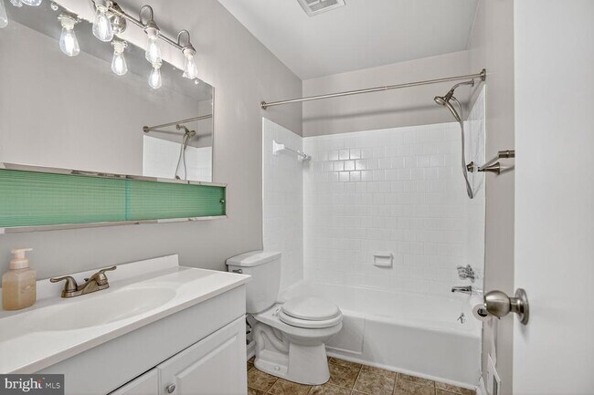 Building Photo - 7720 Loudon Dr