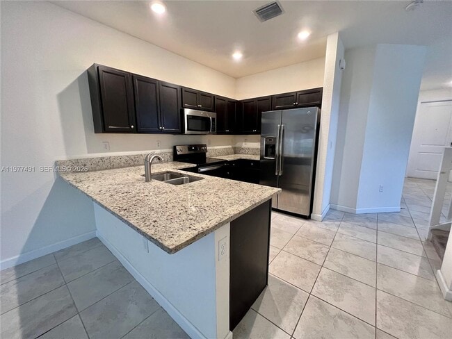 Building Photo - 15000 SW 119th Ln