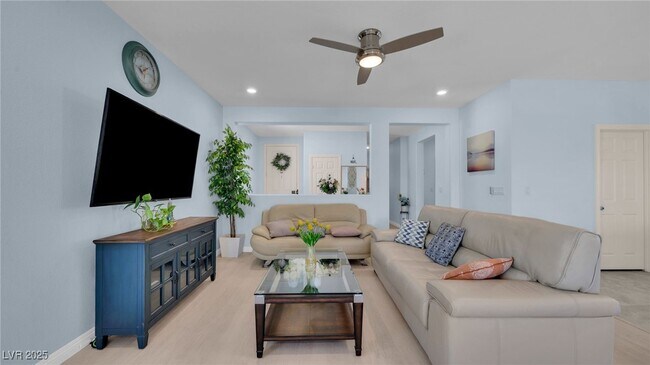 Building Photo - 5827 Casa Branca St