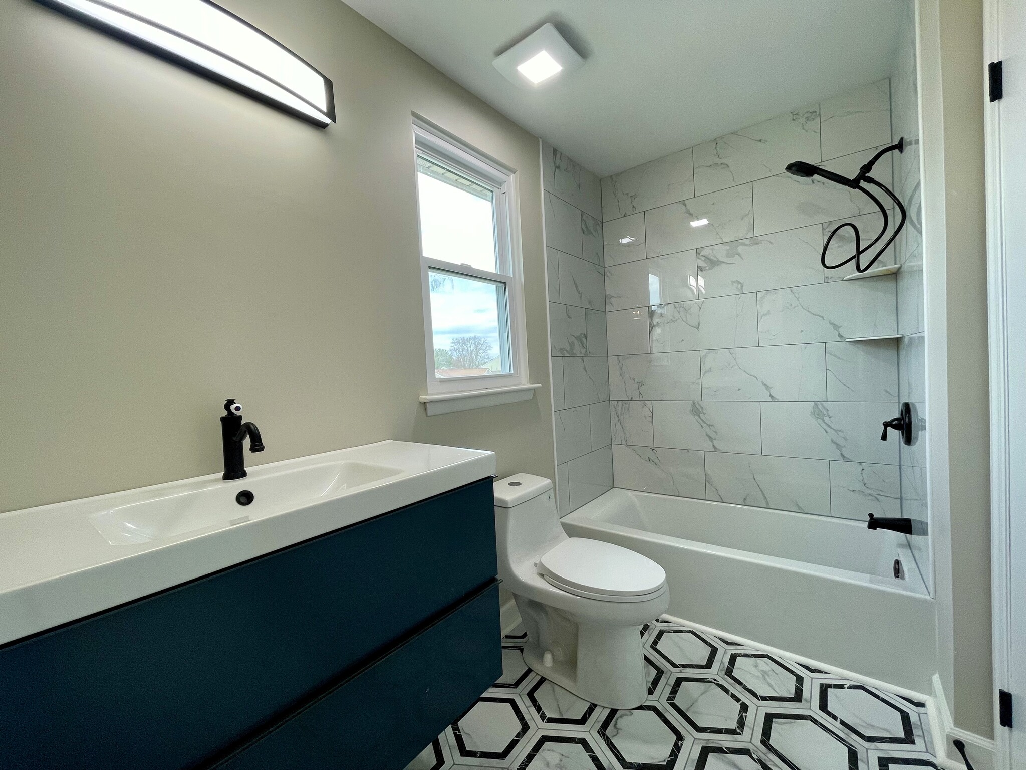 Upstairs Bathroom - 111 Heidi Ln