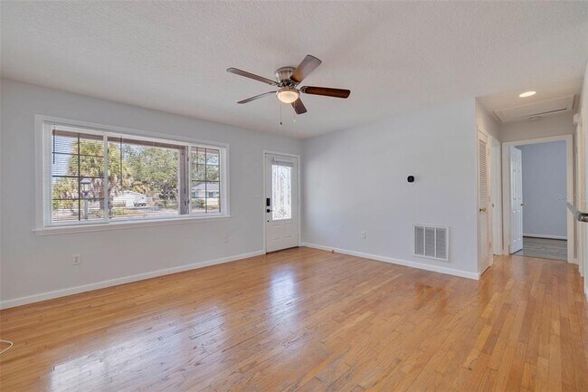 Building Photo - 2826 54th St S