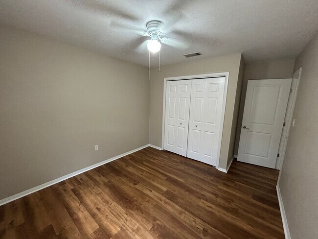 Building Photo - 507 NW 39th Rd