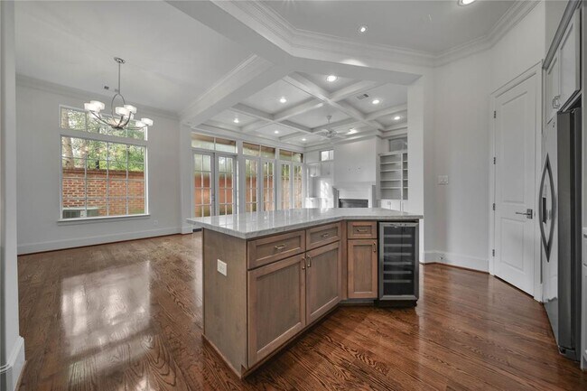 Building Photo - 42 Wooded Park Pl
