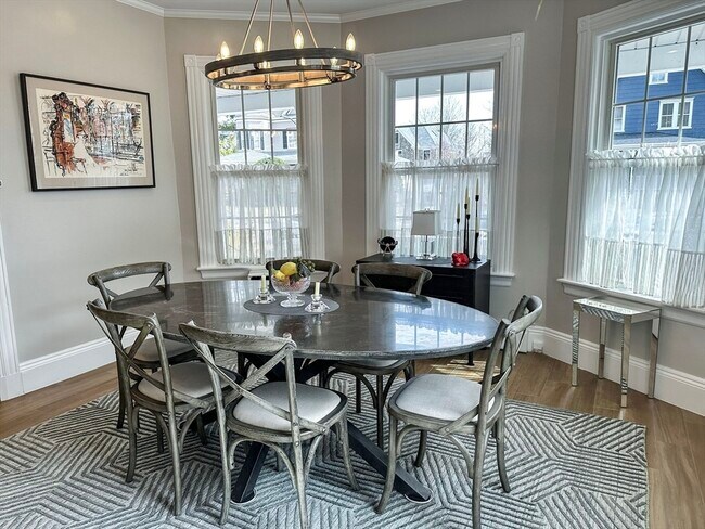 Building Photo - 15 Waban St