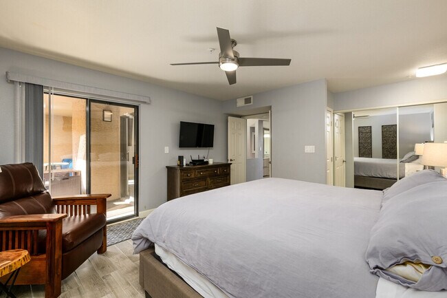 Building Photo - 9695 N 93rd Way