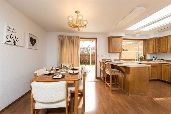 Building Photo - Charming 3BD/2BTH Rambler Home for Lease! Pet Friendly!
