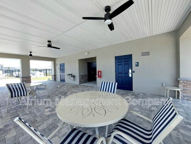 Building Photo - 1234 Cascade Dr