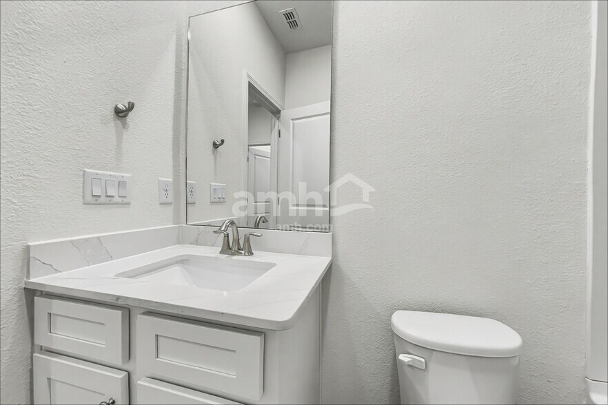 Building Photo - 97009 Blackrock Cv Wy