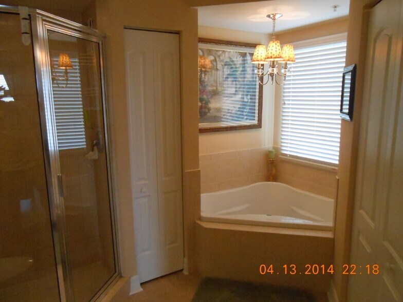 Building Photo - 4516 Seagull Dr