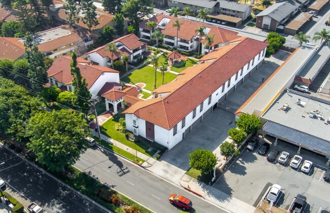 Building Photo - Richmont