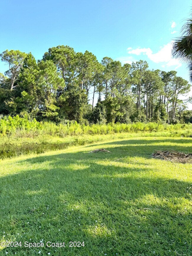 Building Photo - 5615 Andrea St