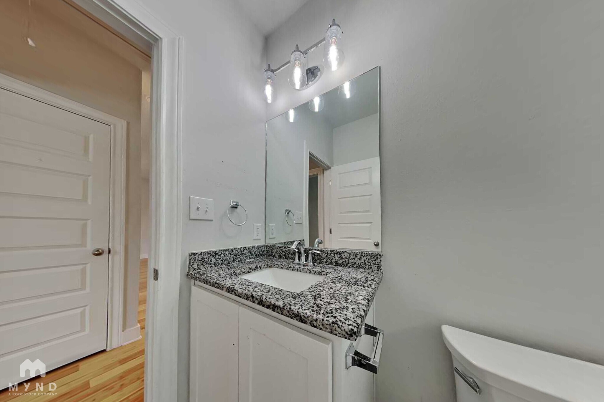 Building Photo - 423 Channing Ave