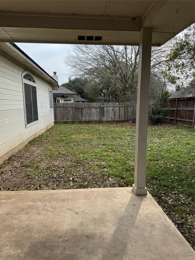 Building Photo - 8724 Barrow Glen Loop