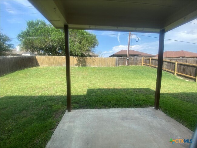 Building Photo - 5311 White Rock Dr