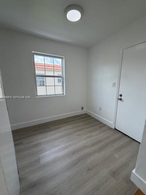 Building Photo - 15 Sidonia Ave