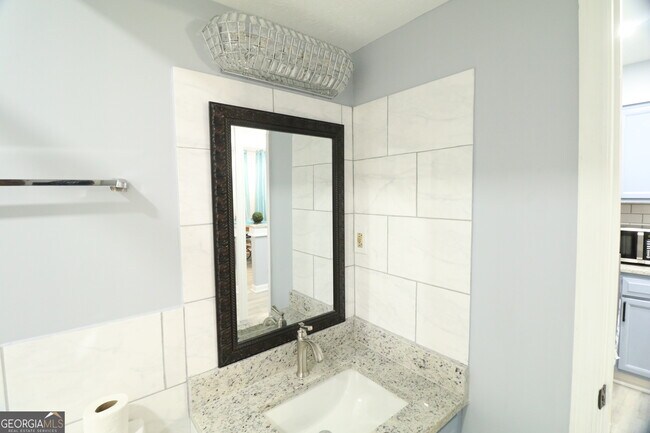 Building Photo - 933 Ohara Dr