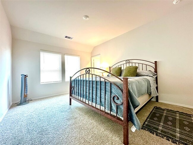 Building Photo - 331 N Richland Dr