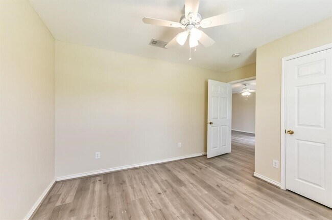 Building Photo - 3426 Angel Ln
