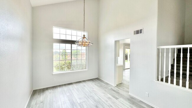 Building Photo - Awesome Two-Story Home, Recently & Freshly Updated, just minutes to downtown Fallbrook!