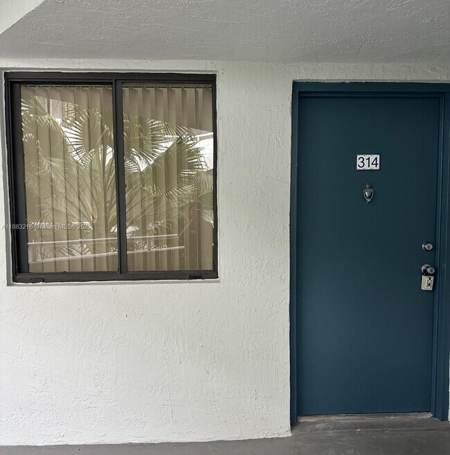 Building Photo - 8275 SW 152nd Ave