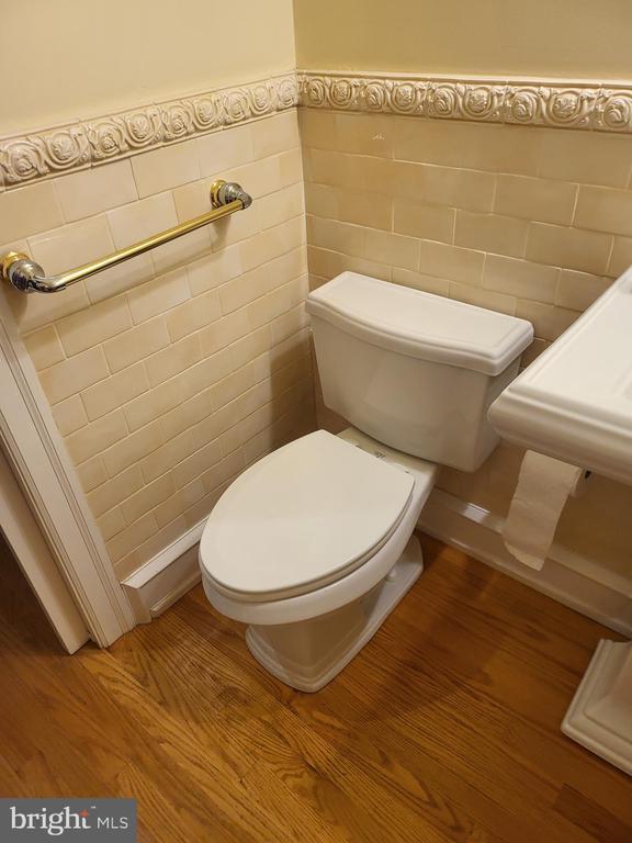 Building Photo - 2226 Delancey St