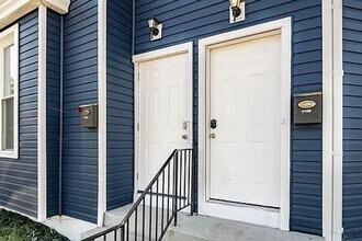 Building Photo - 1109-1111-1111 Franklin Ave