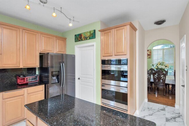 Building Photo - 12002 Newport Shore Dr