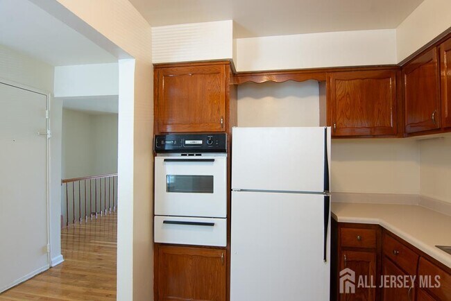 Building Photo - 9 Koster Blvd