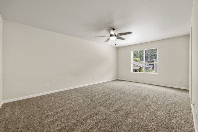 Building Photo - MOVE IN READY NOW! A/C! Multi generational living? Home office? Tumwater School District