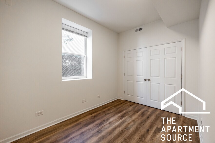 Building Photo - 2112 N Campbell Ave