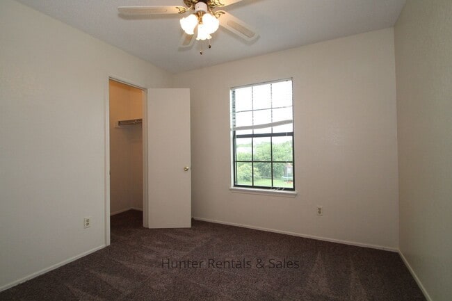 Building Photo - Two-Story Dream!