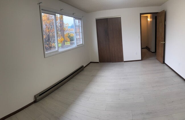 Building Photo - 1362