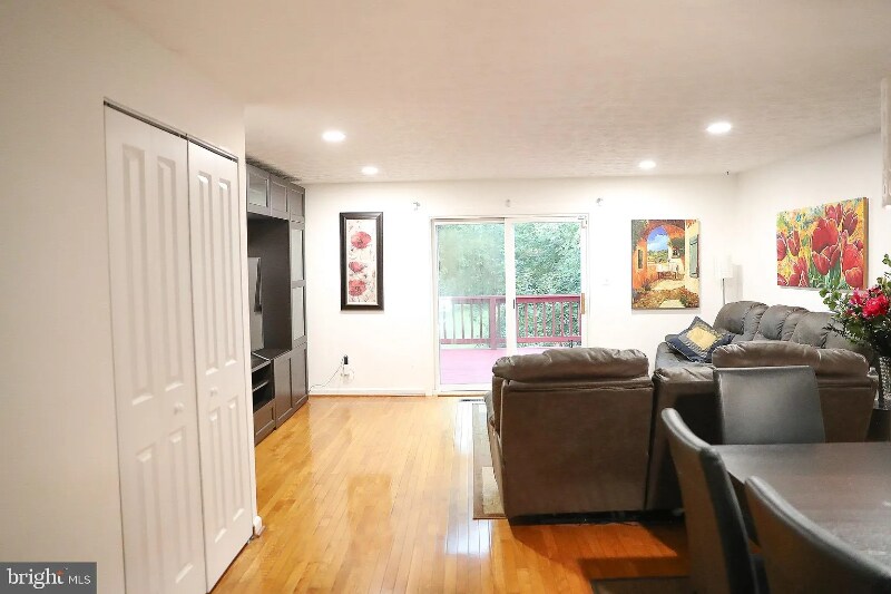 Building Photo - 2809 Beckon Dr