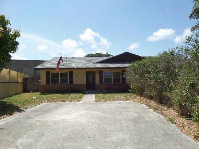 Primary Photo - 3961 Loni St