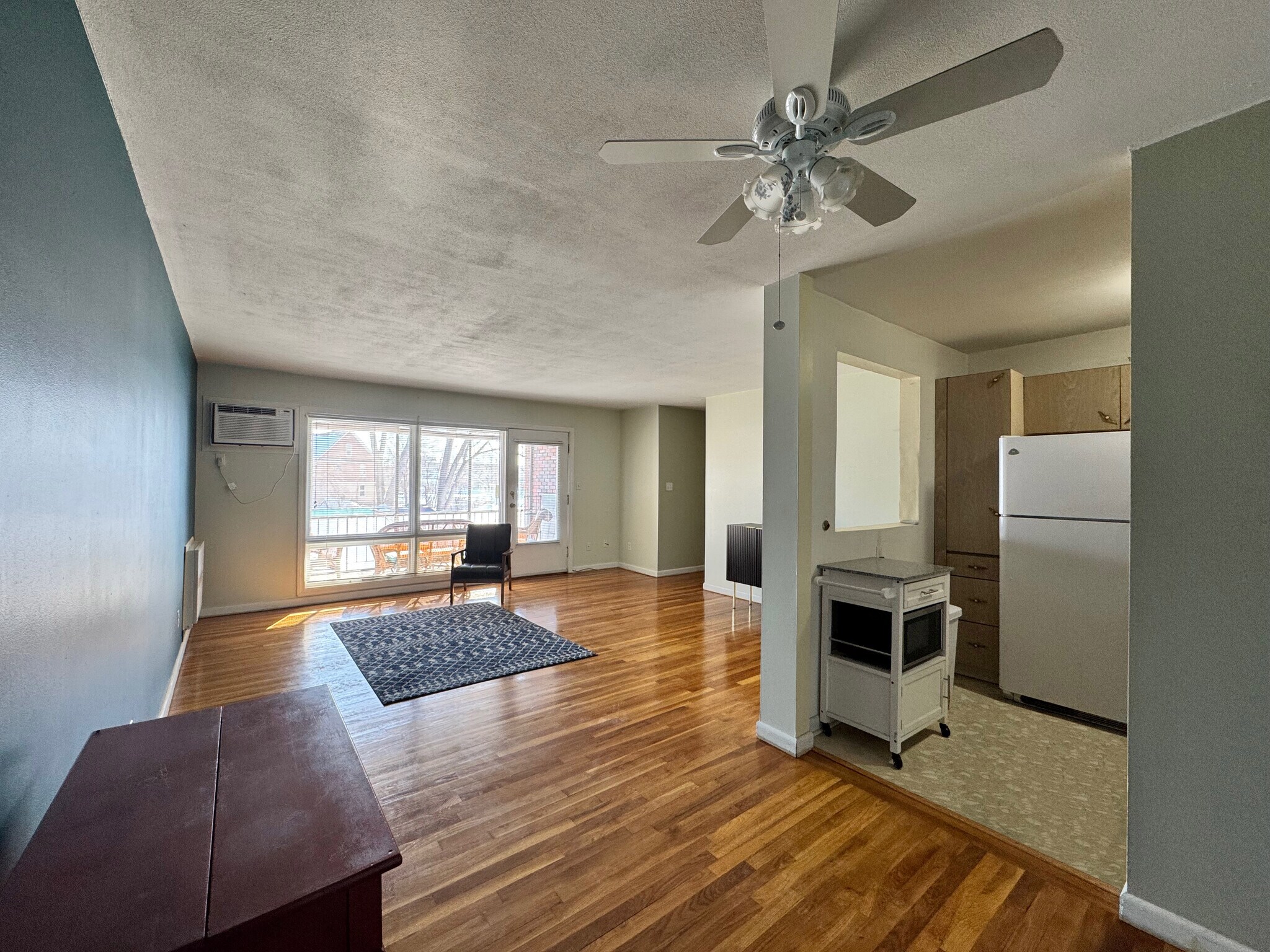 Building Photo - 32 Park Avenue Ct