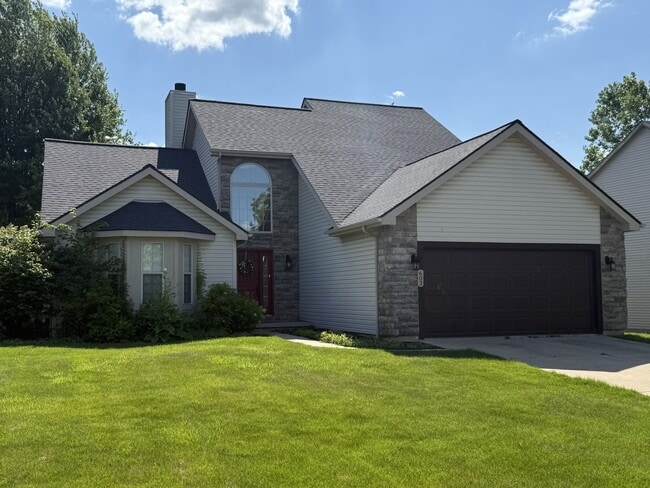 Primary Photo - 603 E Castlebury Cir